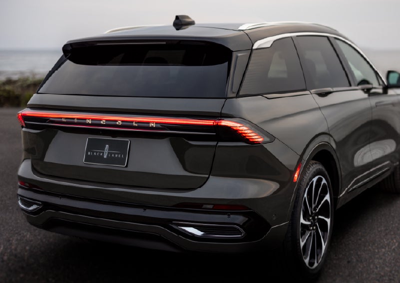 The rear of a 2026 Lincoln Black Label™ Nautilus® SUV displays full LED rear lighting. | Gray-Daniels Lincoln in Brandon MS