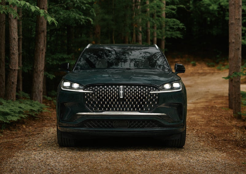 The front grille of a 2027 Lincoln Aviator® Black Label™ SUV is shown. | Gray-Daniels Lincoln in Brandon MS