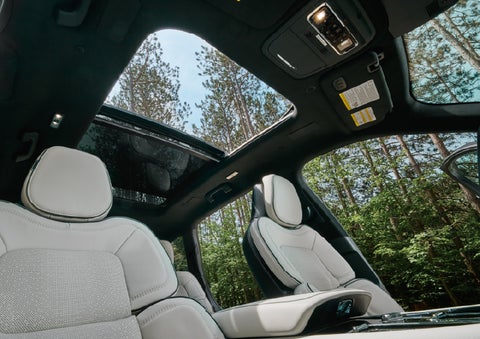 The front seats of a 2027 Lincoln Aviator® Black Label™ SUV | Gray-Daniels Lincoln in Brandon MS