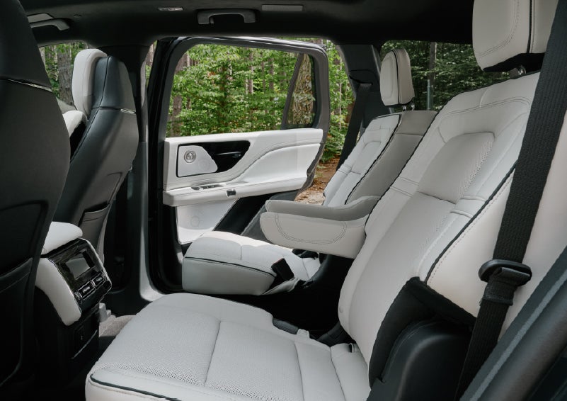 A side view of the second row with captain’s chairs in a 2027 Lincoln Aviator® Black Label™ SUV. | Gray-Daniels Lincoln in Brandon MS