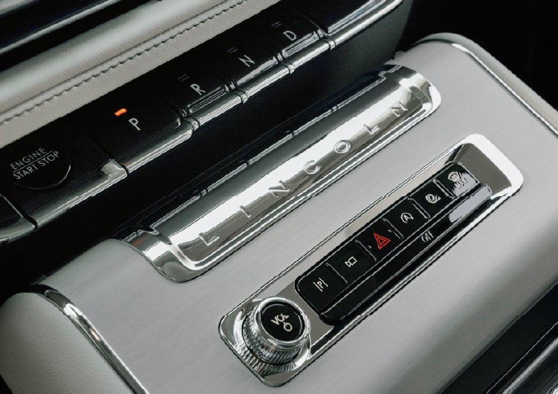 The piano key gear selector of a 2027 Lincoln Aviator® Back Label™ SUV. | Gray-Daniels Lincoln in Brandon MS